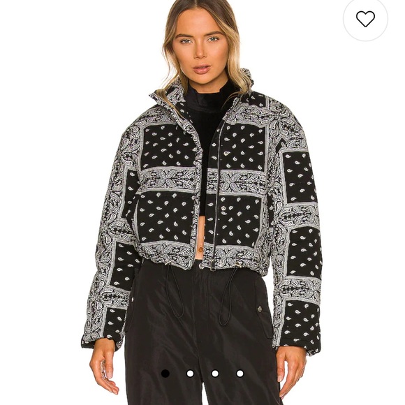 Superdown Gianina Puffer Jacket in Black - Picture 2 of 6